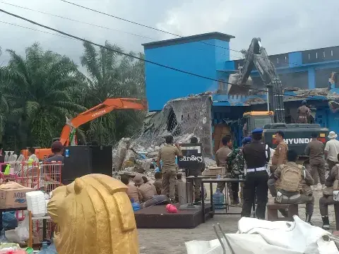 Pembongkaran diskotik Key Garden 