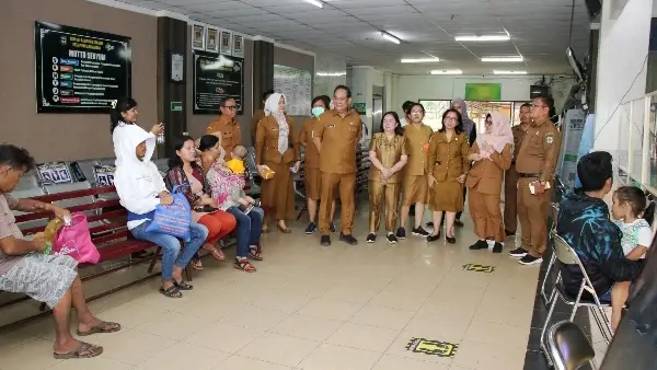 Wali Kota Pematang Siantar di RSUD dr Djasamen Saragih 