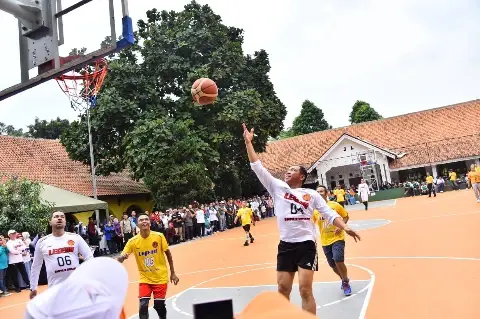 Jenderal TNI Agus Subiyanto ikuti Fun Basket Legend