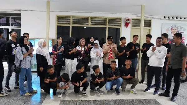 Pelepasan 16 Atlit Inkanas Siantar Tanding Kejuaraan Karate FTI-KSPSI 1973 Open Tournament Sumut