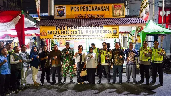 Forkopimda Pematang Siantar di Pos PAM jalan Sutomo simpang jalan Bandung, Kelurahan Dwi Kora, Kecamatan Siantar Barat.