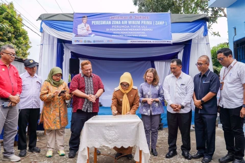 Wali Kota Siantar dr Susanti Resmikan ZAMP di Perumahan Meranti Permai