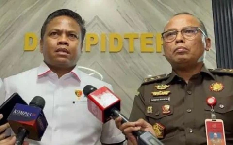Dirtipidter Bareskrim Polri Brigjen Mohammad Irhamni dan Direktorat D Jaksa Agung Muda Tindak Pidana Umum Dr. Sugeng Riyanta (Kanan).