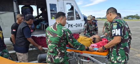 Sinergi TNI dengan Instansi Terkait, Evakuasi Pasien Darurat ke Banda Aceh