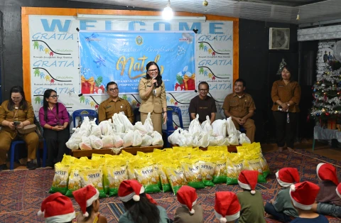 Berbagi Kasih Natal, ASN Pemprov Sumut Kunjungi Panti Jompo dan Panti Asuhan