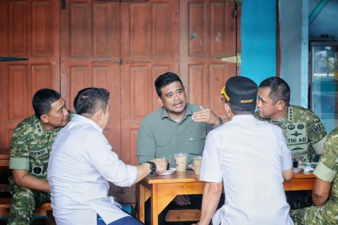 Ngopi Bersama di Tapsel, Kehadiran Gubernur Bobby Nasution Disambut Antusias Warga