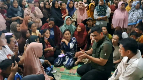 Terus Menemui Korban Bencana, Sikap Tanggap Gubsu Bobby Dipuji Relawan